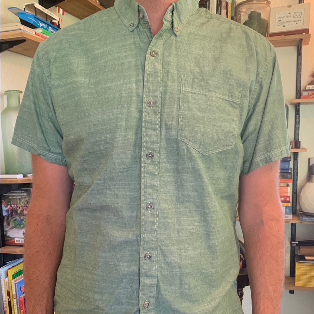 Eddie Bauer Short sleeve chambray